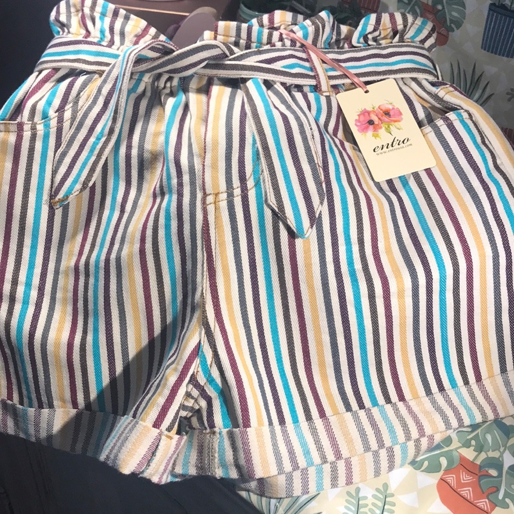ENTRO striped paper-bag high rise shorts Size Small